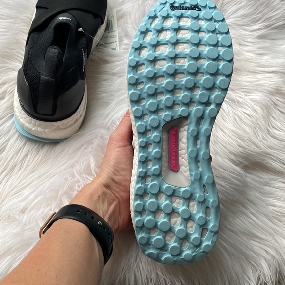 Women’s adidas ultraboost 5.0 DNA Running black-white-blue - Picture 10 of 11